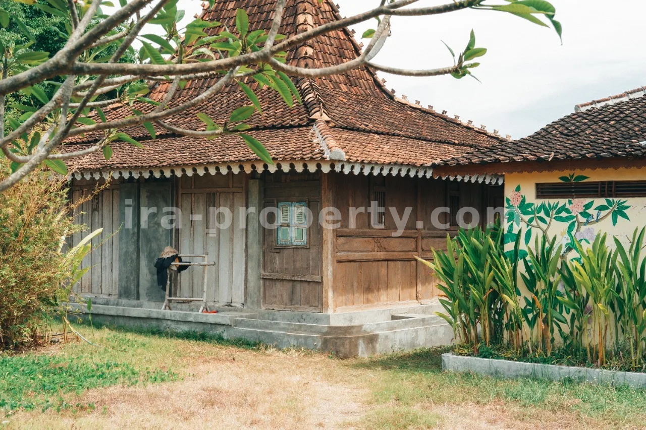 Beachfront Villa / Beach House for Sale in Kuta Mandalika, Lombok