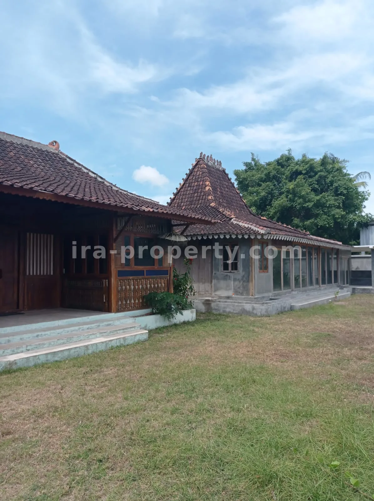 Beachfront Villa / Beach House for Sale in Kuta Mandalika, Lombok