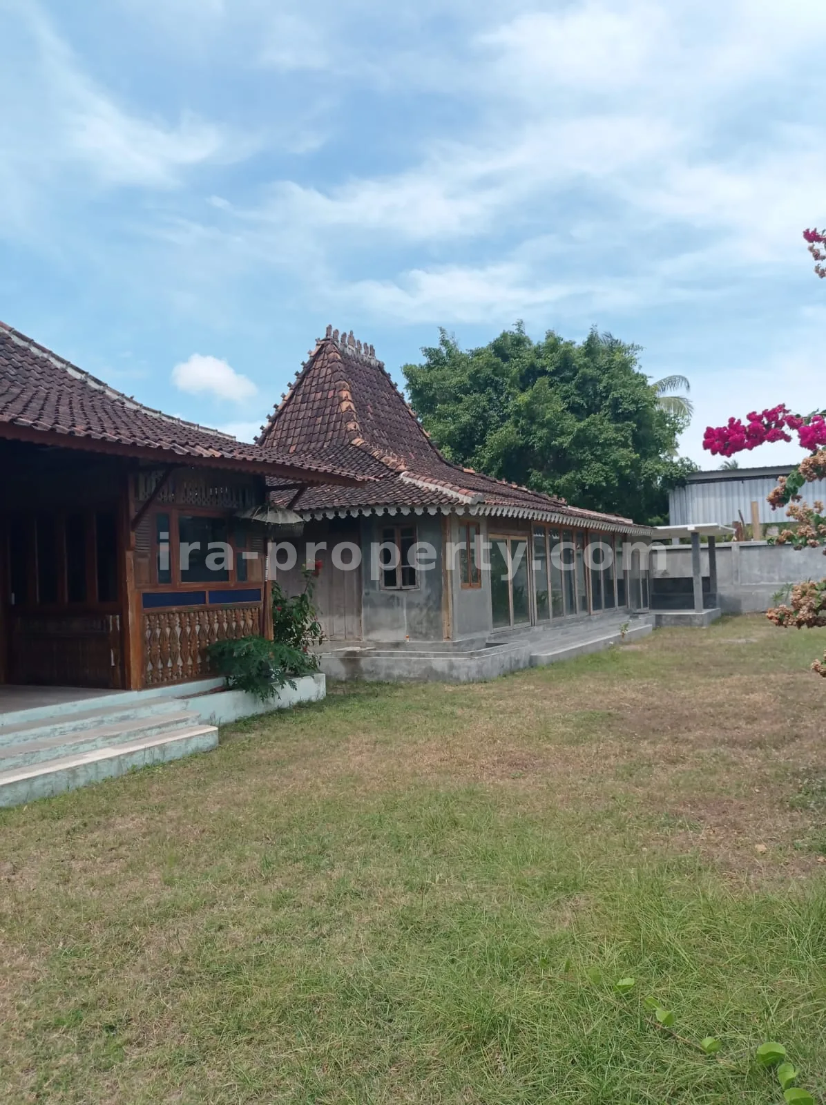 Beachfront Villa / Beach House for Sale in Kuta Mandalika, Lombok