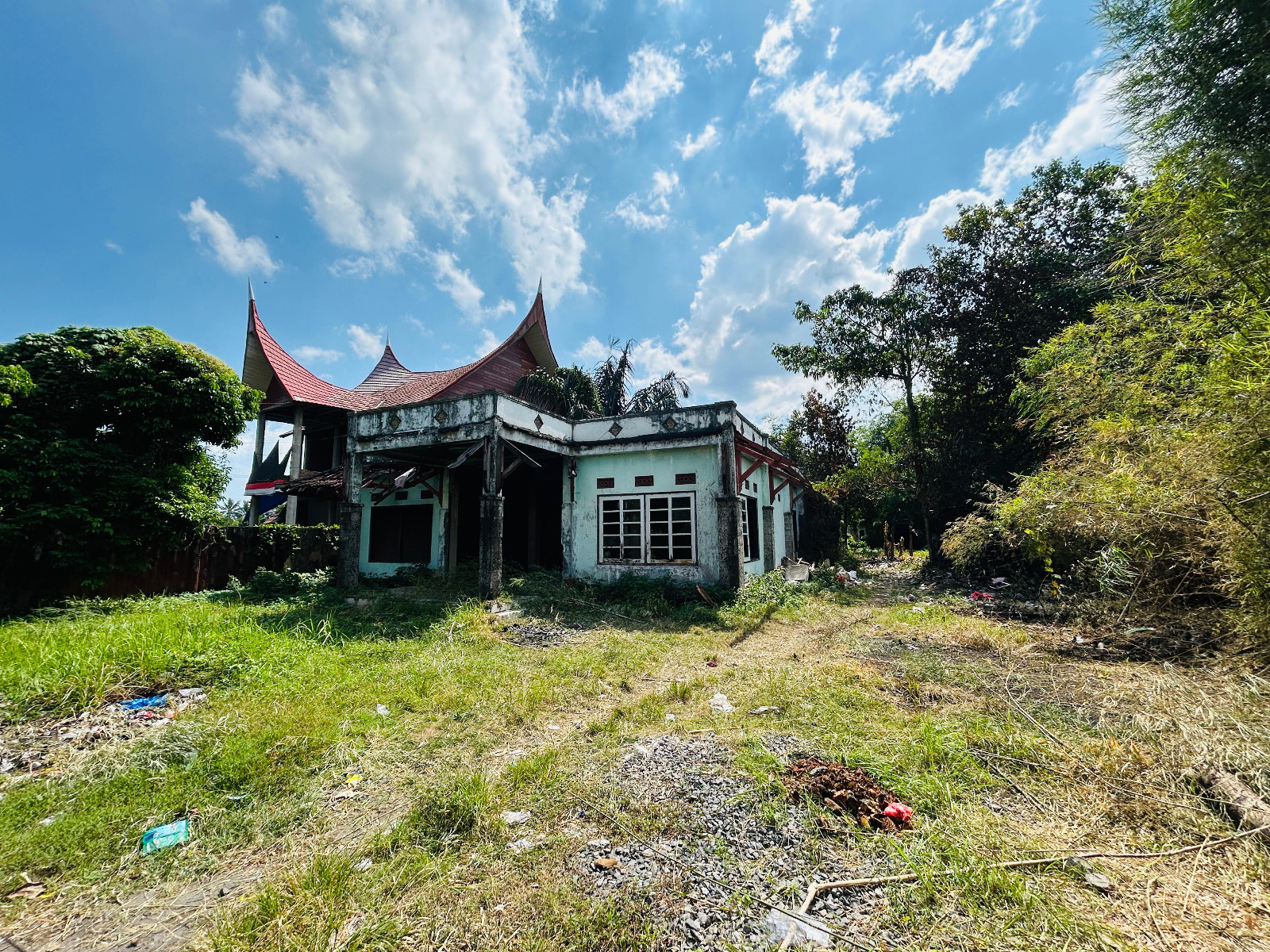 Commercial Land for Sale on Rembiga Main Road, Mataram – Prime Roadside Investment