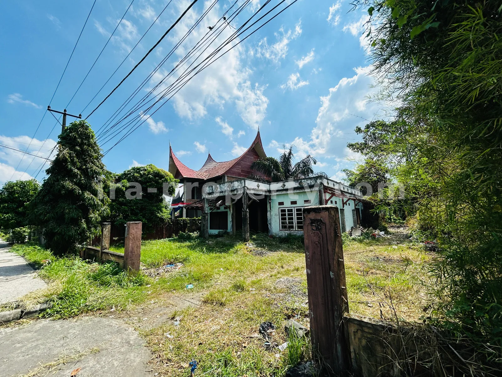 Commercial Land for Sale on Rembiga Main Road, Mataram – Prime Roadside Investment