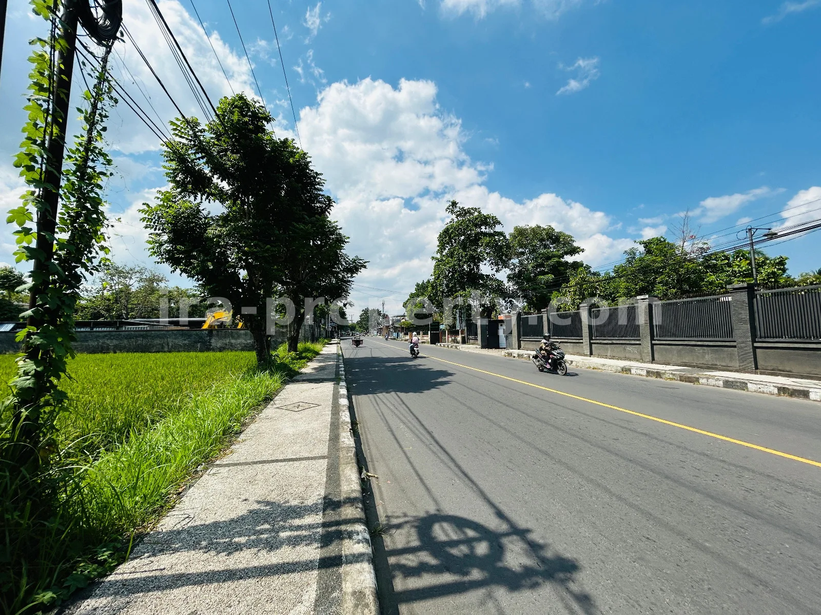 Commercial Land for Sale on Rembiga Main Road, Mataram – Prime Roadside Investment