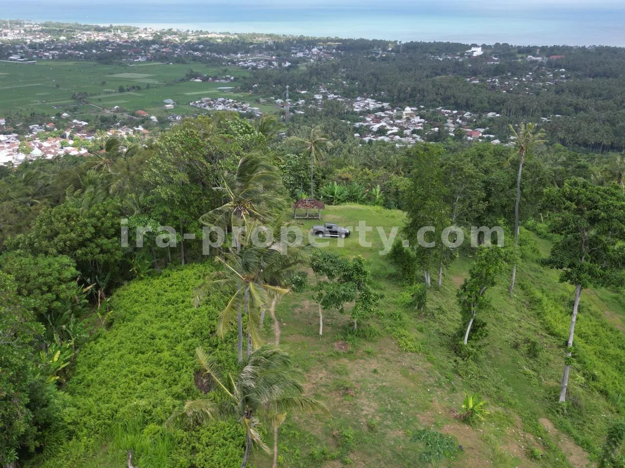 Premium Hilltop Land for Sale at Senteluk Hill, Batu Layar, Lombok – Spectacular Sea & City Views