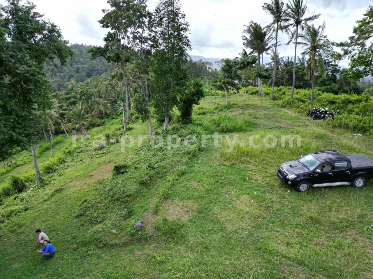 Premium Hilltop Land for Sale at Senteluk Hill, Batu Layar, Lombok – Spectacular Sea & City Views
