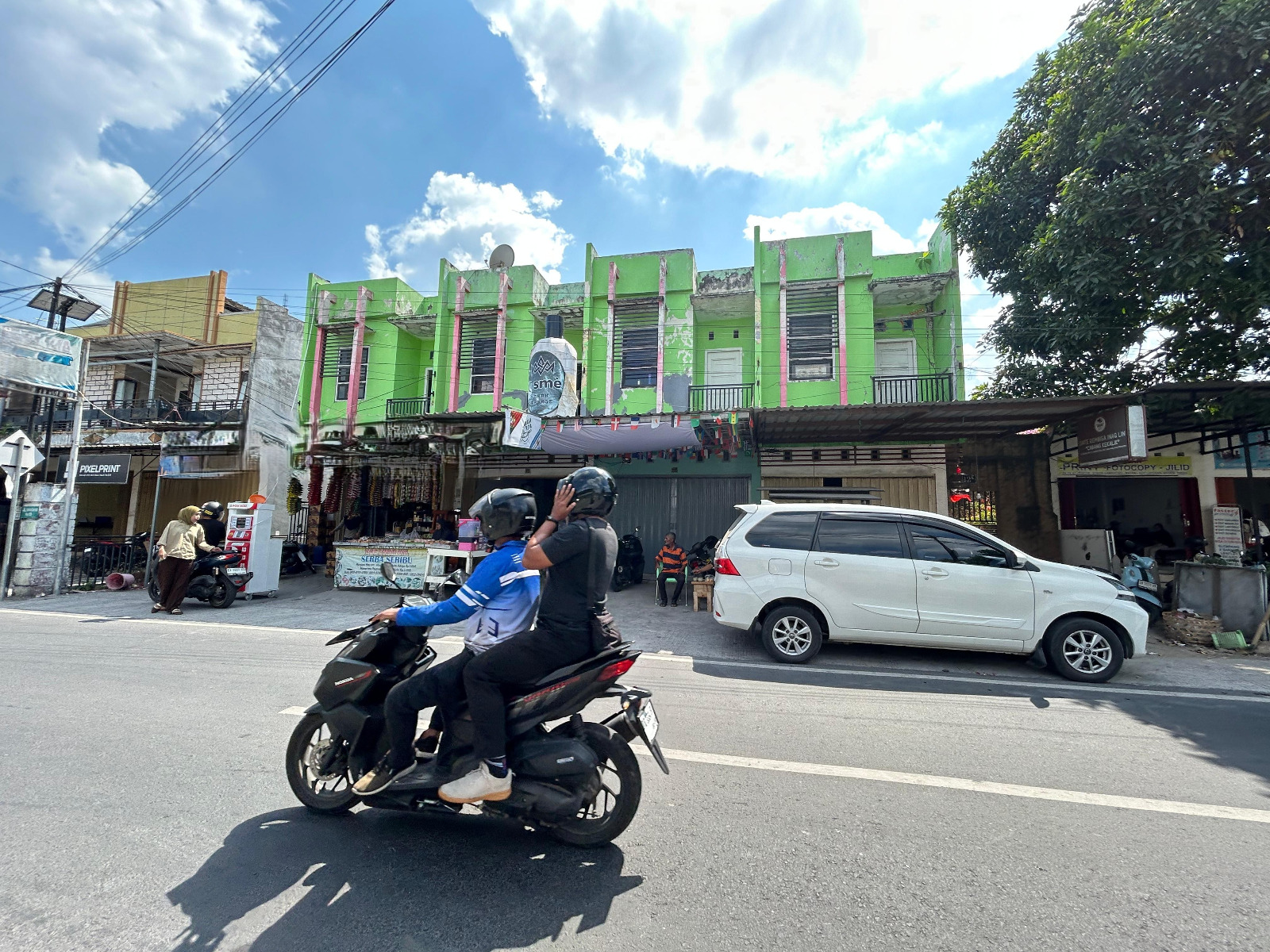 Affordable Shophouse for Sale Near the University of Mataram – Prime Business Location