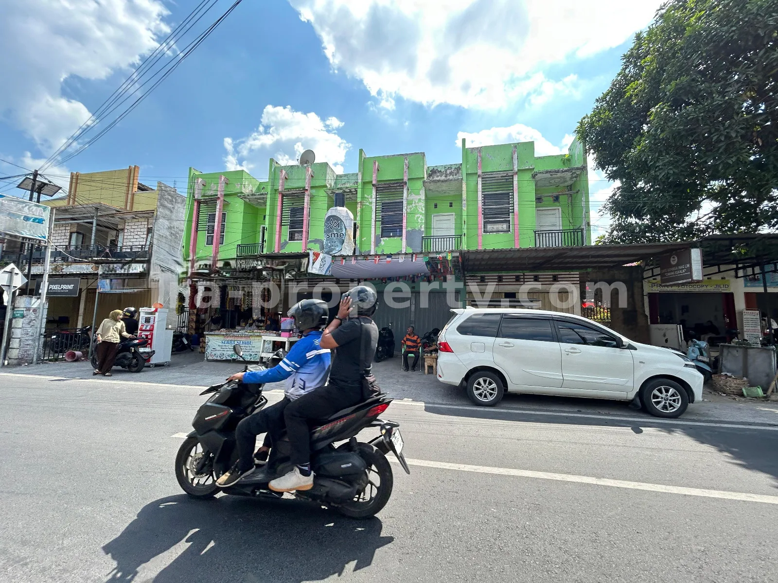 Affordable Shophouse for Sale Near the University of Mataram – Prime Business Location