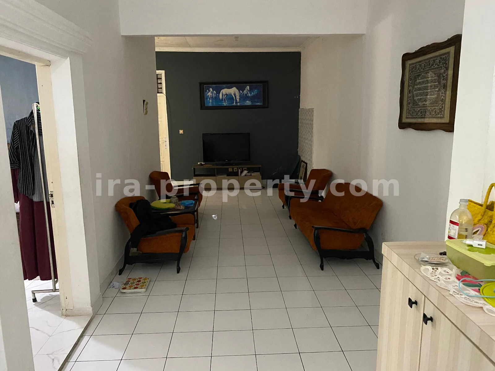 Spacious Family House for Sale Near Lombok Epicentrum Mall, Mataram – Prime City Center Living