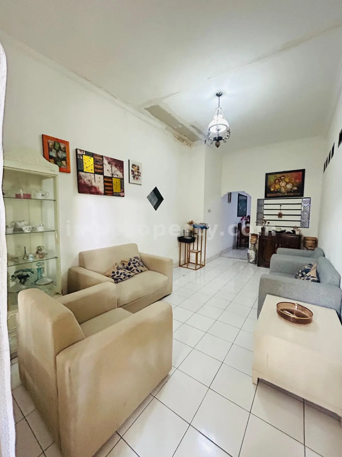 Spacious Family House for Sale Near Lombok Epicentrum Mall, Mataram – Prime City Center Living