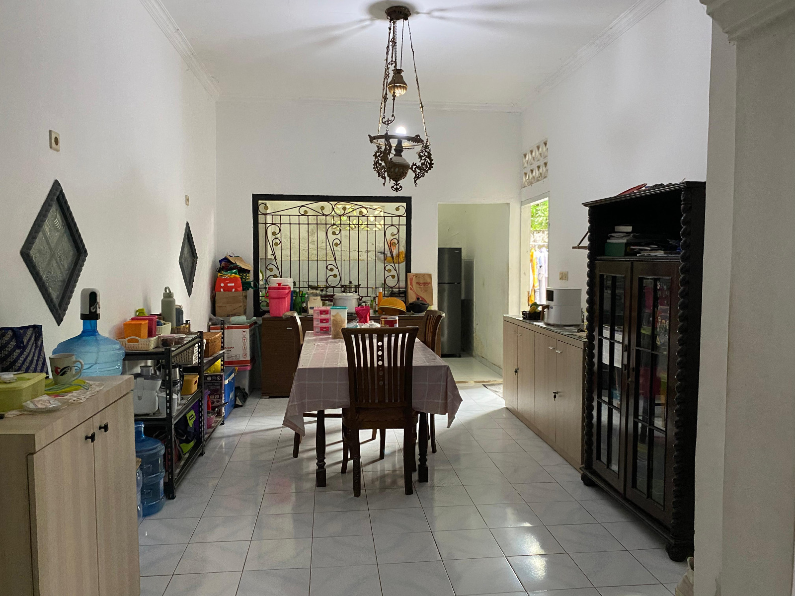 Spacious Family House for Sale Near Lombok Epicentrum Mall, Mataram – Prime City Center Living