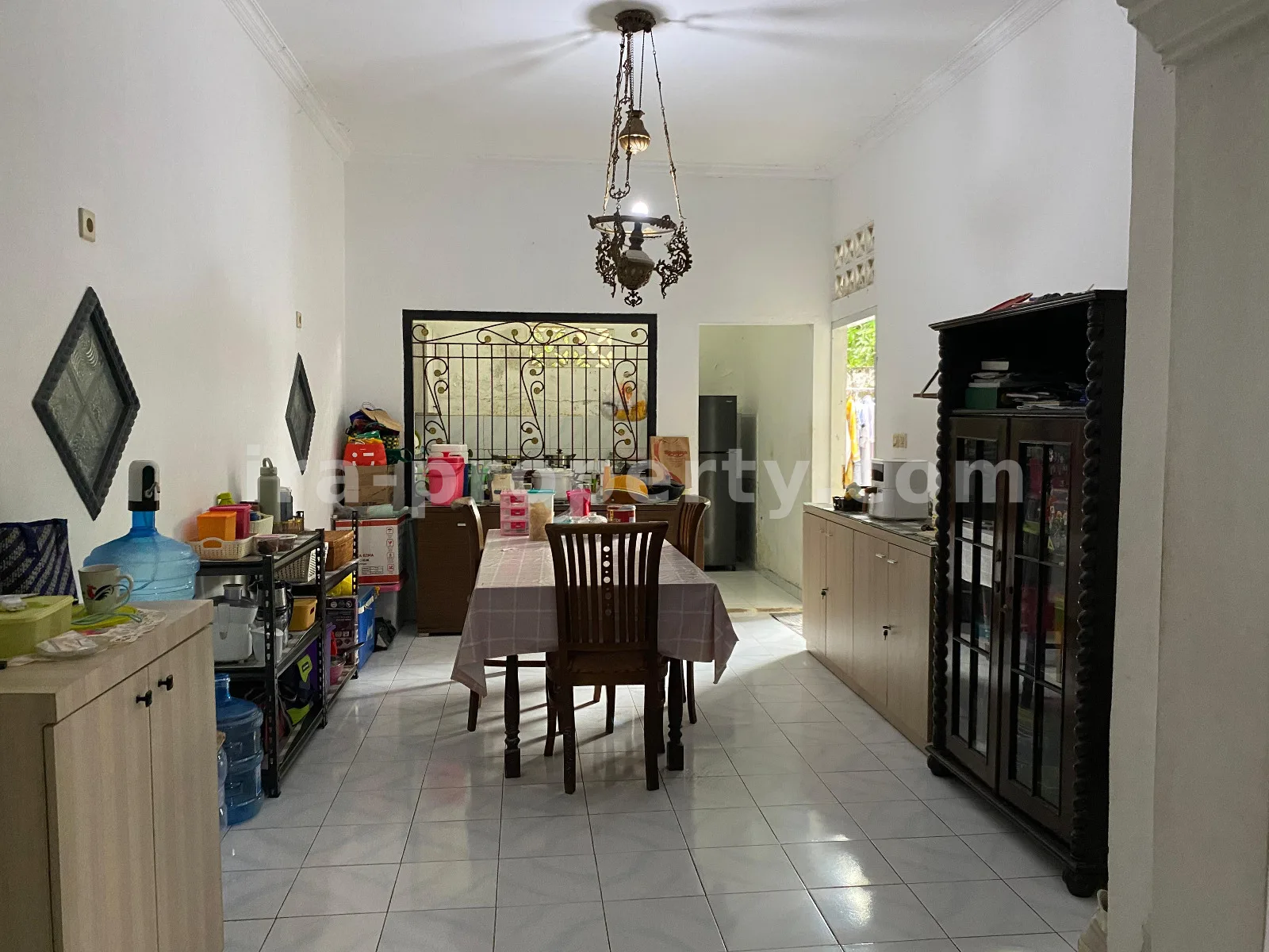 Spacious Family House for Sale Near Lombok Epicentrum Mall, Mataram – Prime City Center Living
