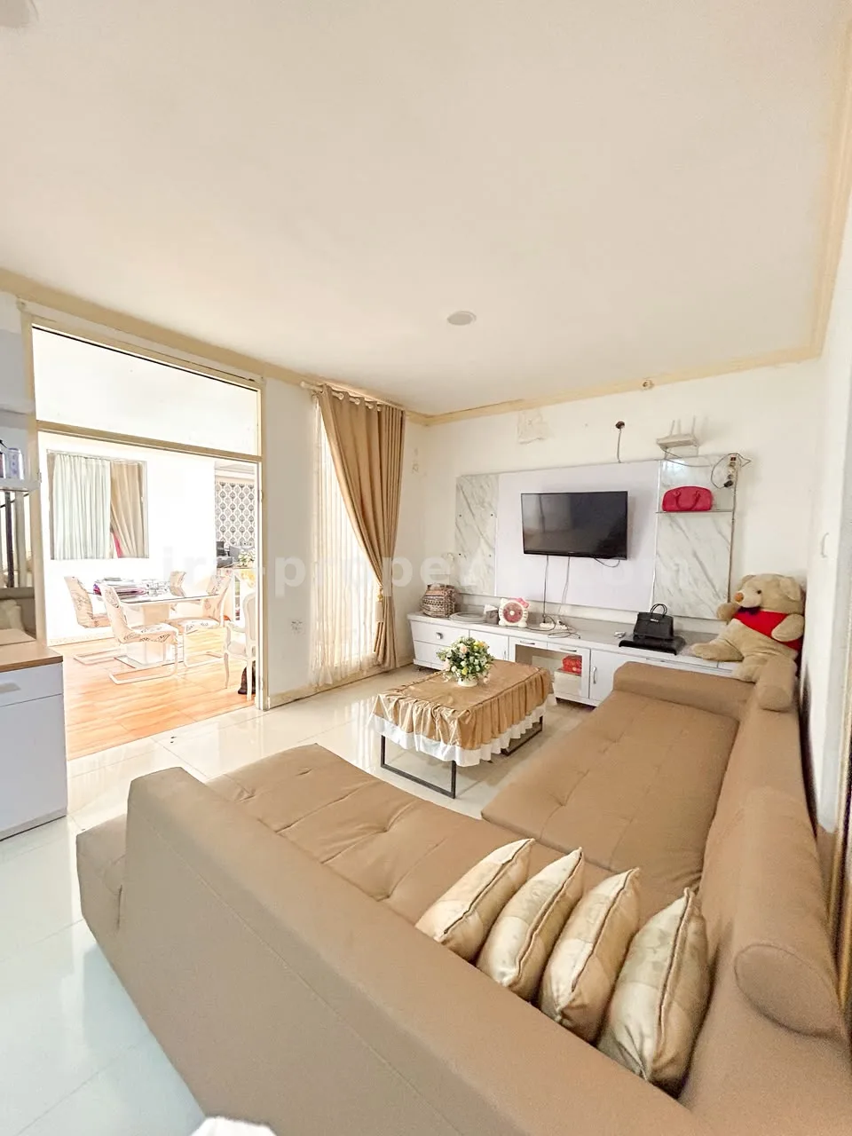Corner 2-Storey House for Sale Near Jalan Langko, Mataram – Ideal for Office, Café, or Commercial Investment