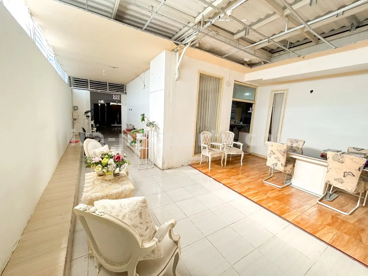Corner 2-Storey House for Sale Near Jalan Langko, Mataram – Ideal for Office, Café, or Commercial Investment