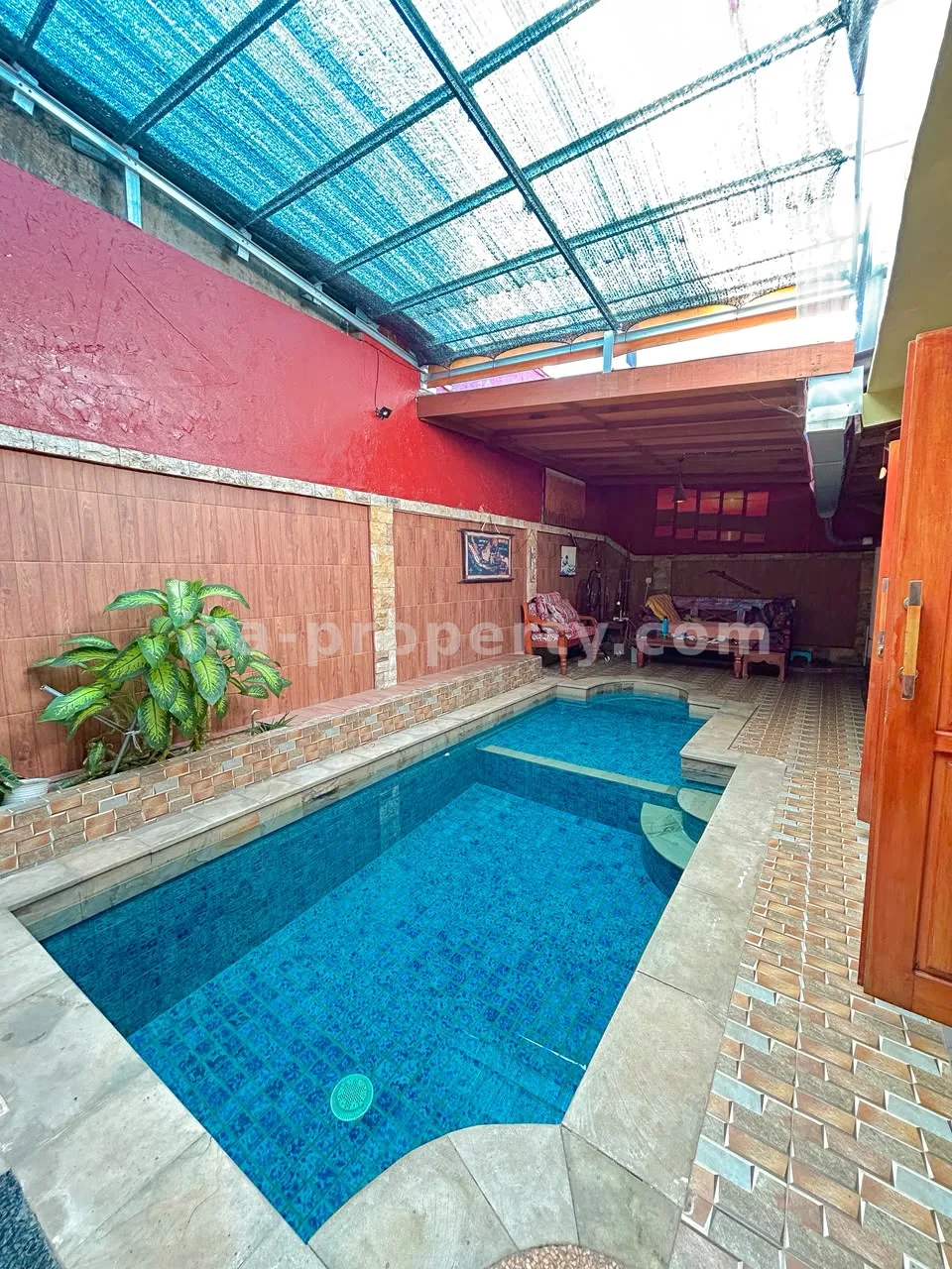Villa-Style House for Sale in Green Valley Senggigi – Private Pool & Tropical Living