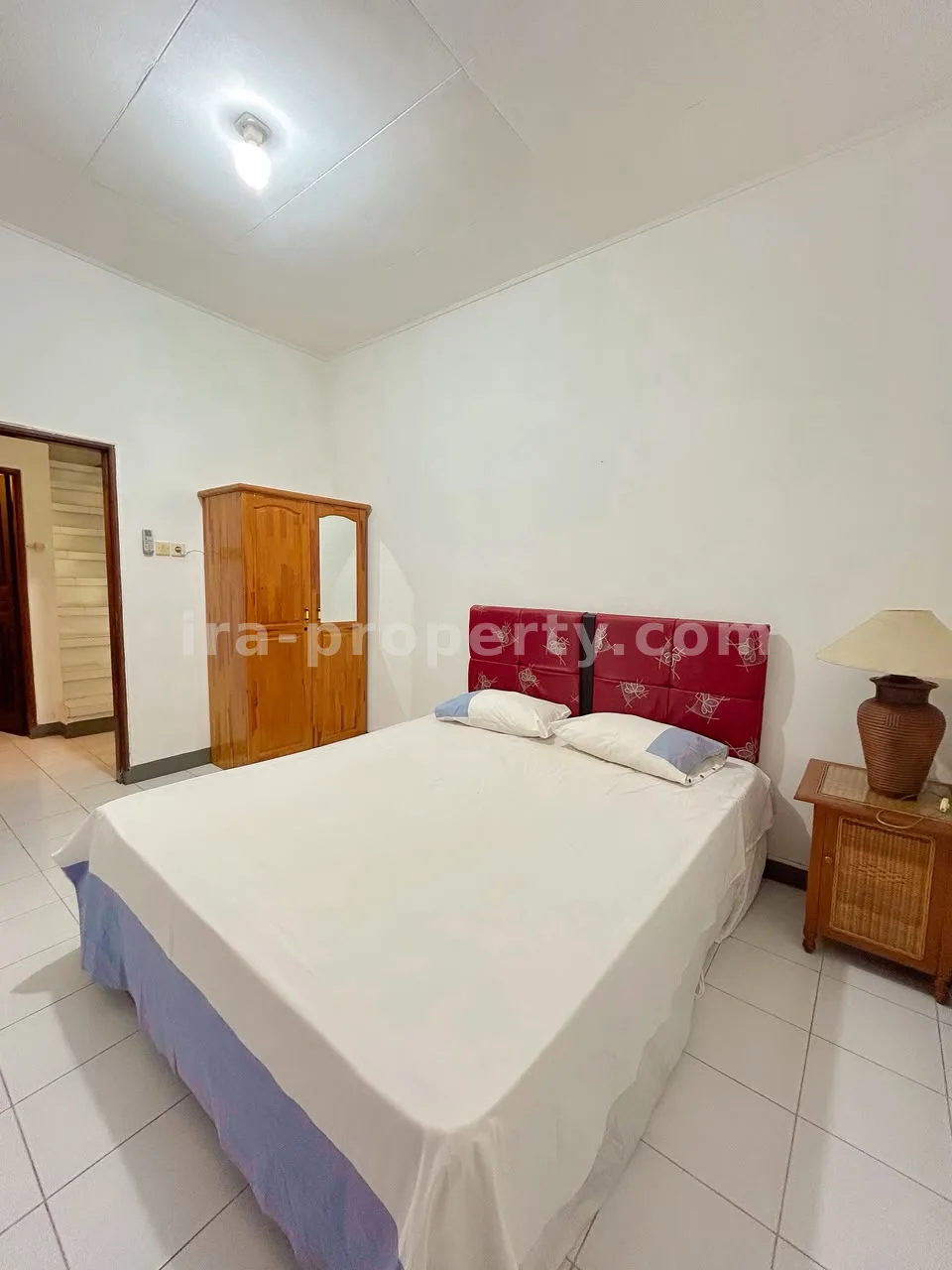 Villa-Style House for Sale in Green Valley Senggigi – Spacious 4-Bedroom Property