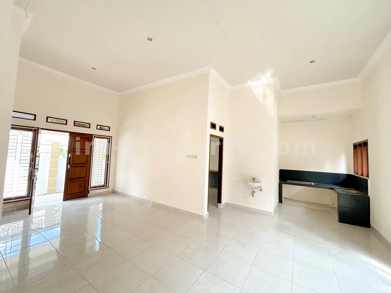 House for Sale in Senteluk, Batu Layar – Near Hotel Jayakarta, Lombok