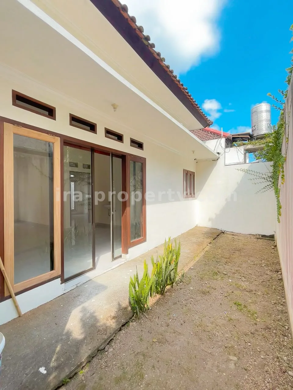 House for Sale in Senteluk, Batu Layar – Near Hotel Jayakarta, Lombok