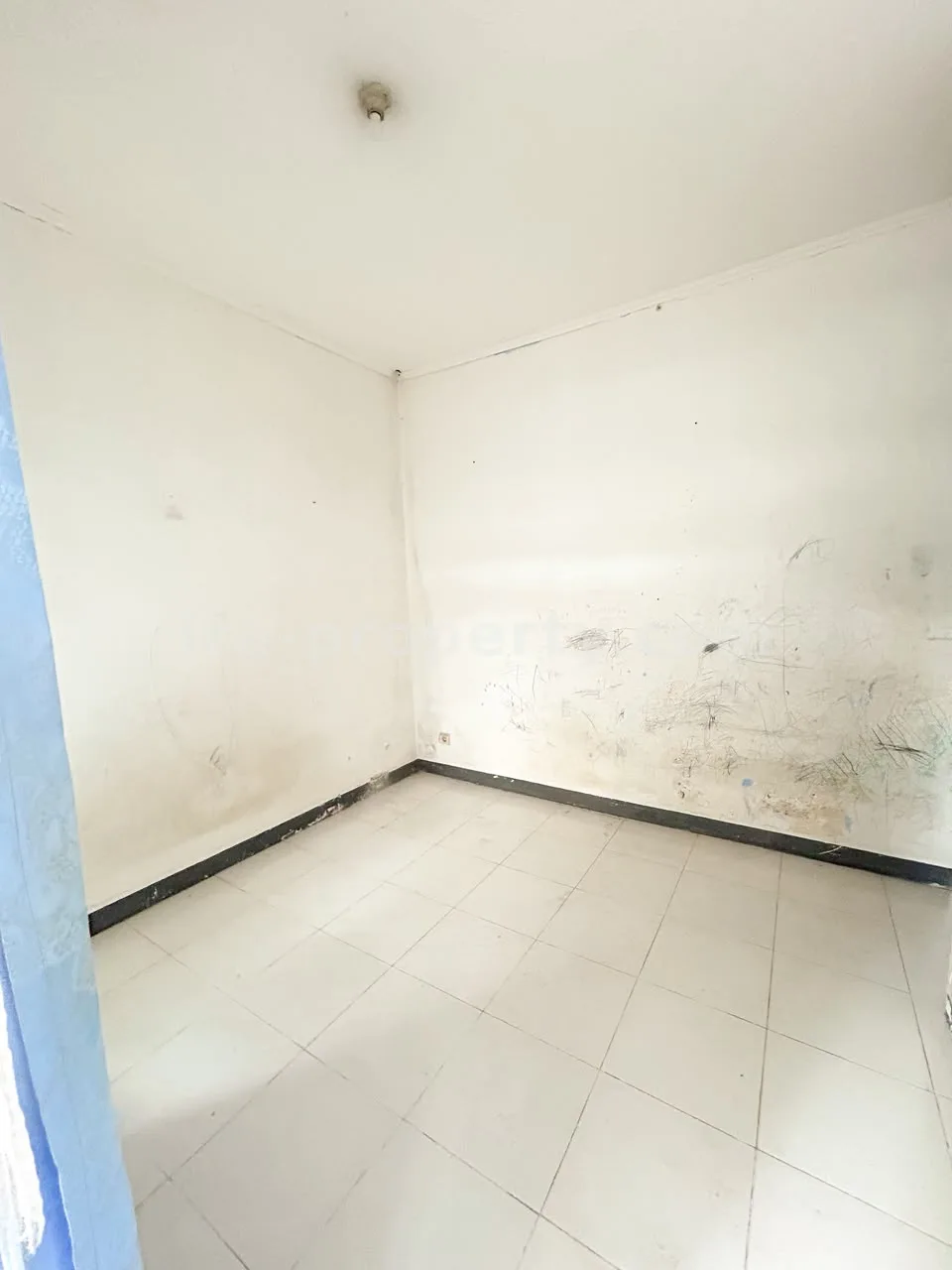 House with Commercial Space for Sale in Taman Baru, Mataram – Near Epicentrum Mall