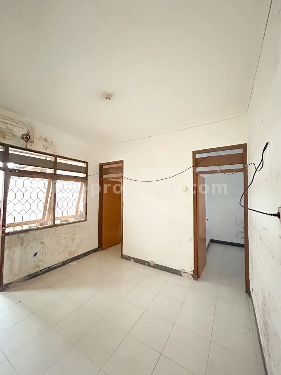 House with Commercial Space for Sale in Taman Baru, Mataram – Near Epicentrum Mall
