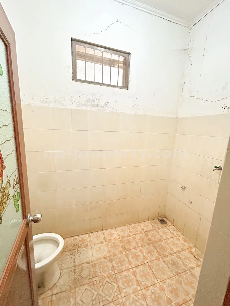 House with Commercial Space for Sale in Taman Baru, Mataram – Near Epicentrum Mall