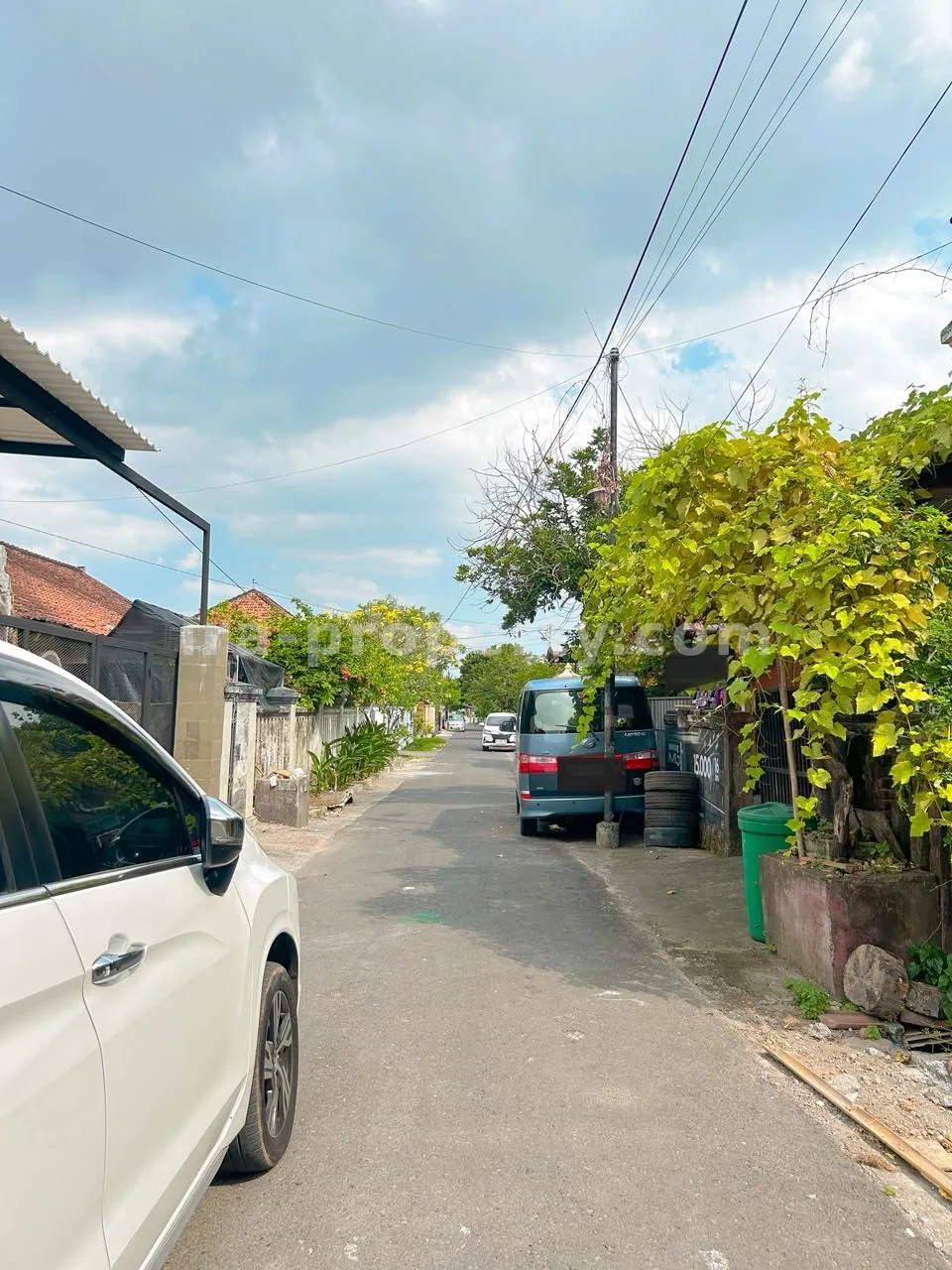 House with Commercial Space for Sale in Taman Baru, Mataram – Near Epicentrum Mall