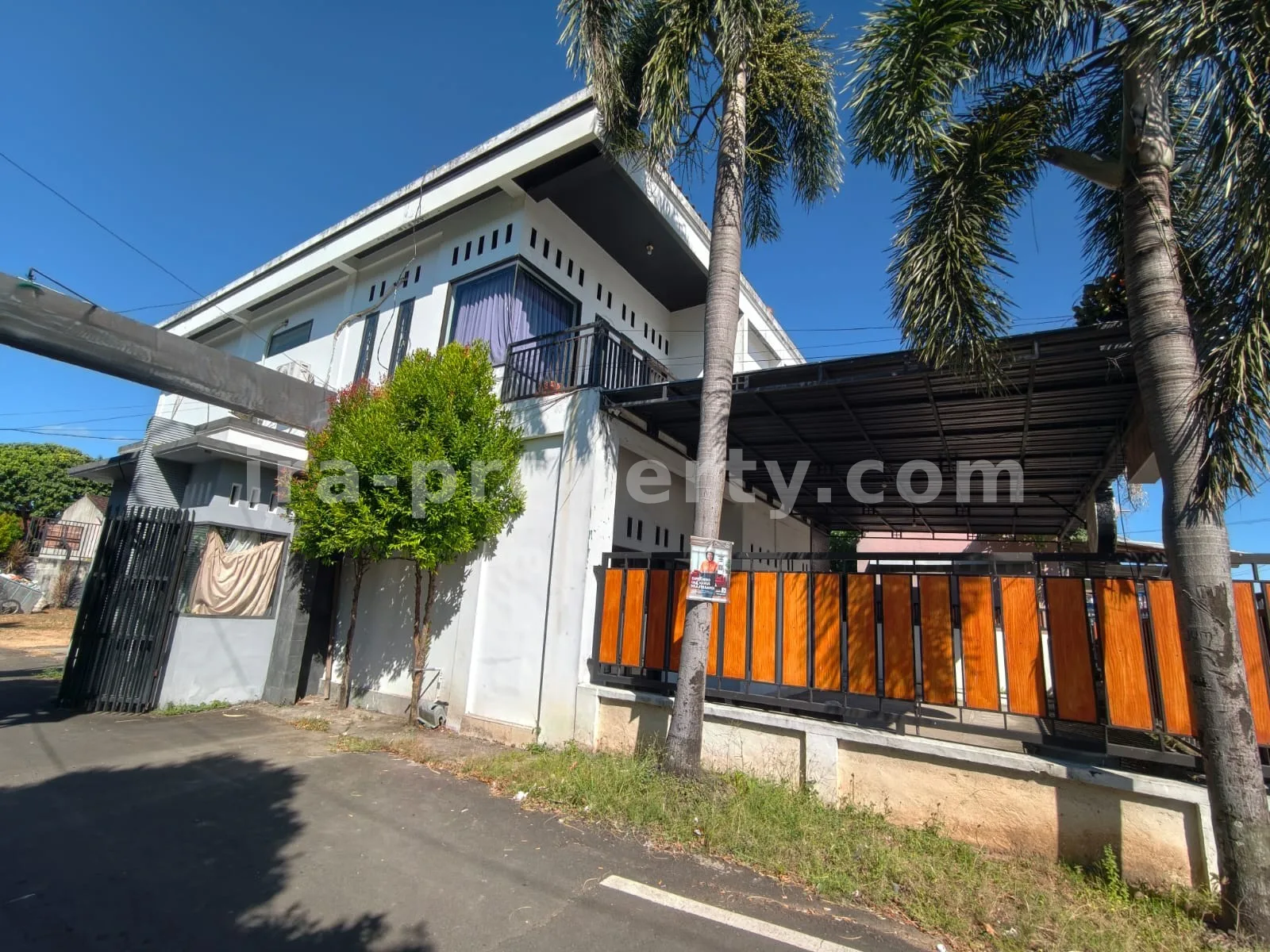 Strategic 2-Storey Shophouse / House for Sale in Pagutan, Mataram