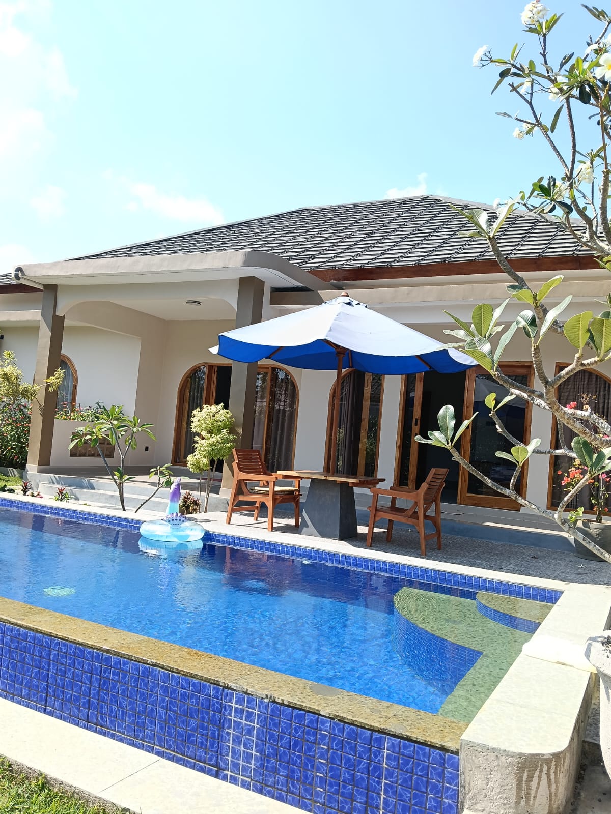 Villa & Hotel