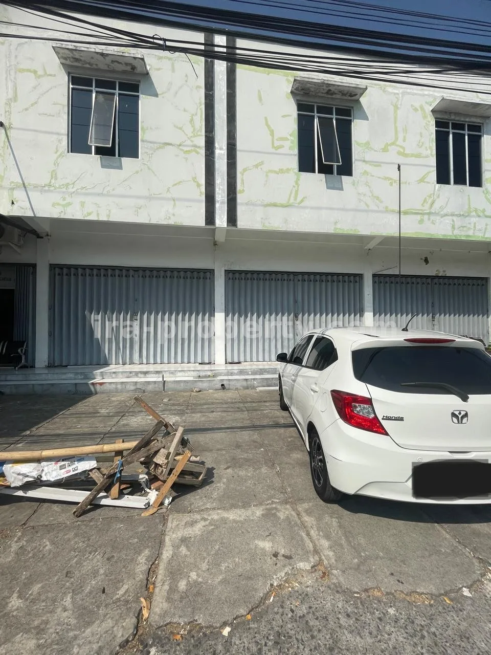 Strategic Commercial Shophouse for Sale Near Taman Budaya, Mataram