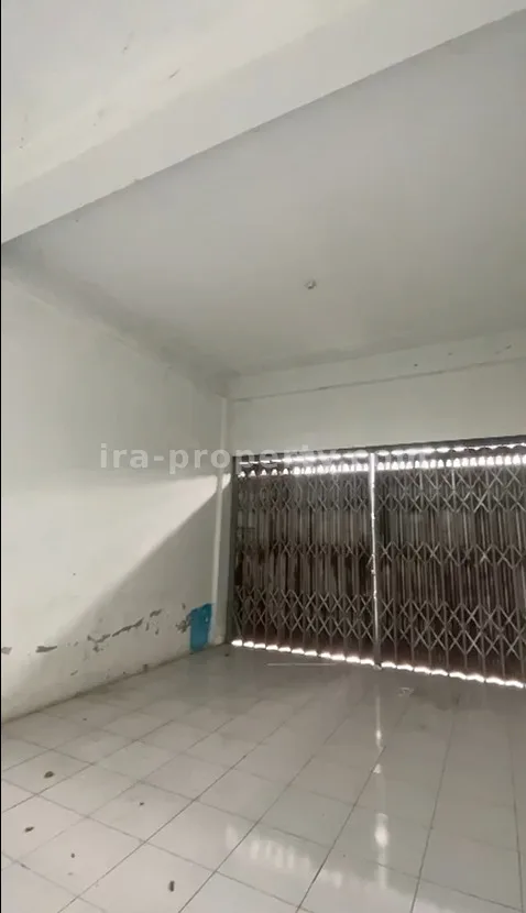 Strategic Commercial Shophouse for Sale Near Taman Budaya, Mataram