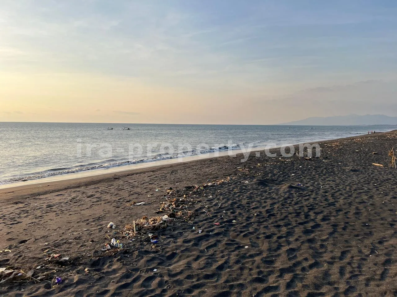 Flexible 20 to 40-Are Beachfront Plot – Pink Zone Tourism Land in Kuranji, West Lombok