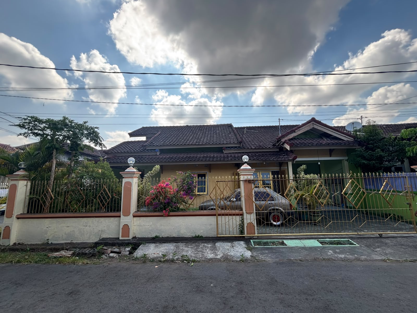 Spacious House for Sale in Montong Batu Layar, West Lombok