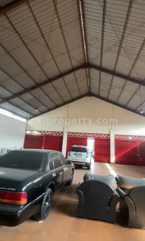 Showroom, Shophouse & Warehouse Property for Sale in Cakranegara, Mataram