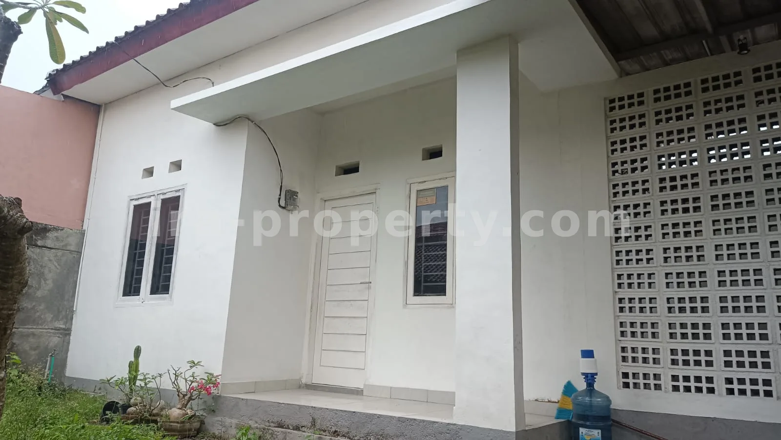 Modern Minimalist House for Sale in Babakan, Mataram