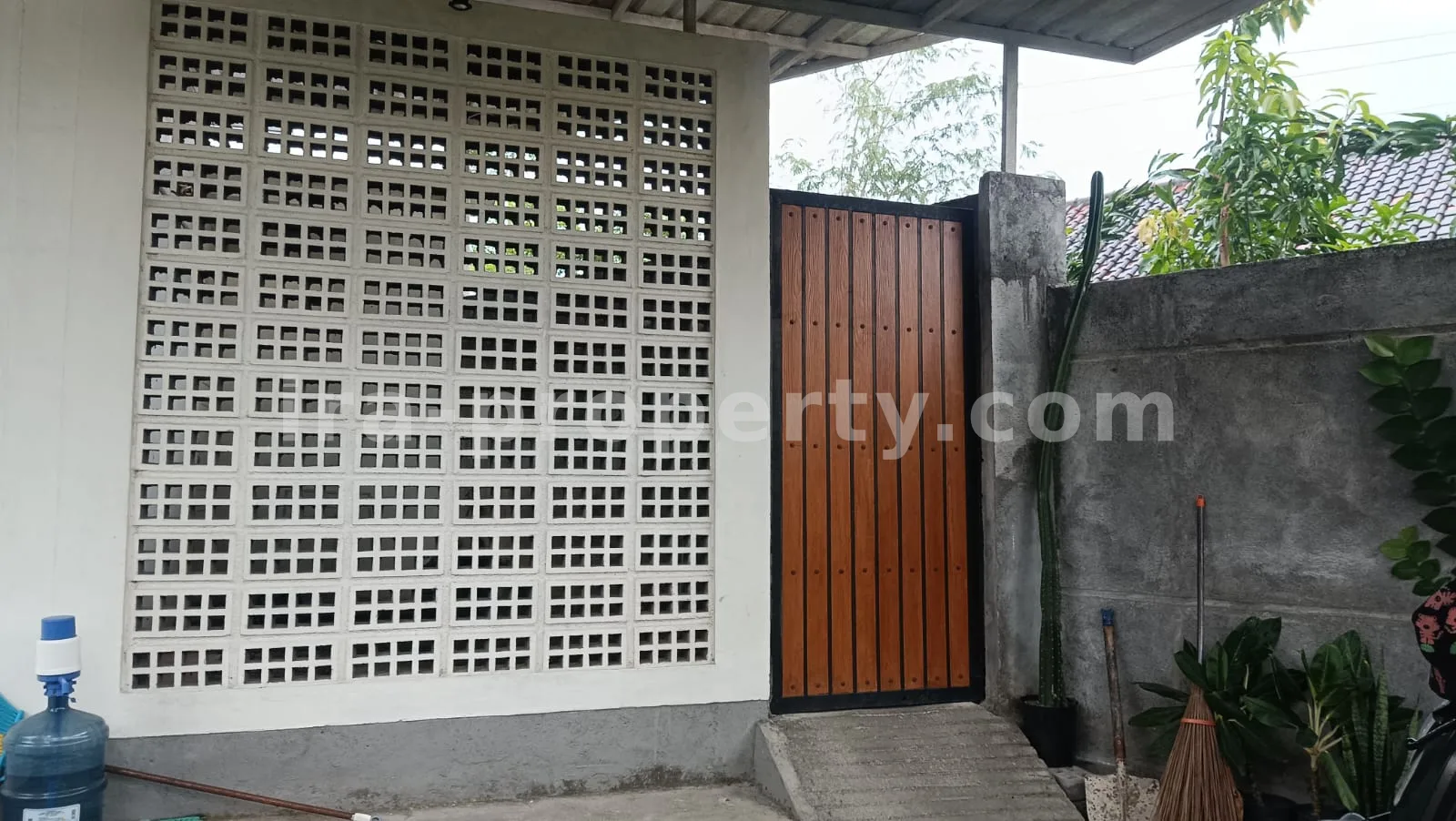 Modern Minimalist House for Sale in Babakan, Mataram